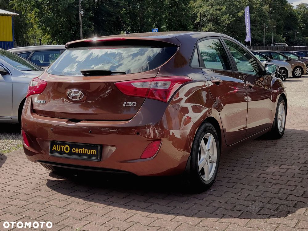 Hyundai i30 1.4 Comfort - 10