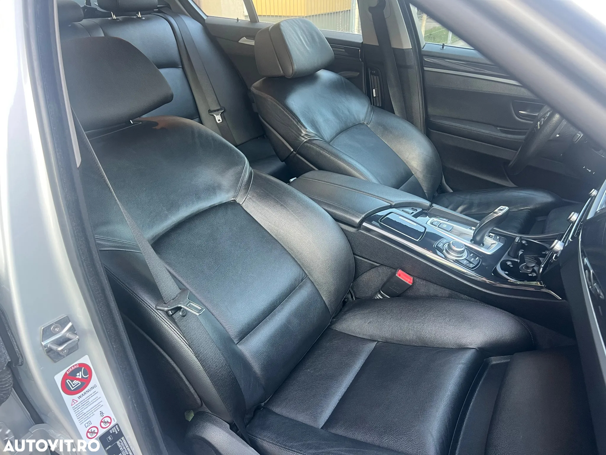 BMW Seria 5 520d - 30