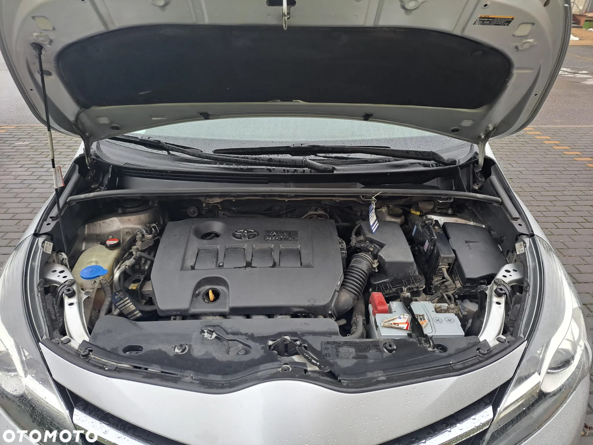 Toyota Verso 1.8 Premium 7os - 9