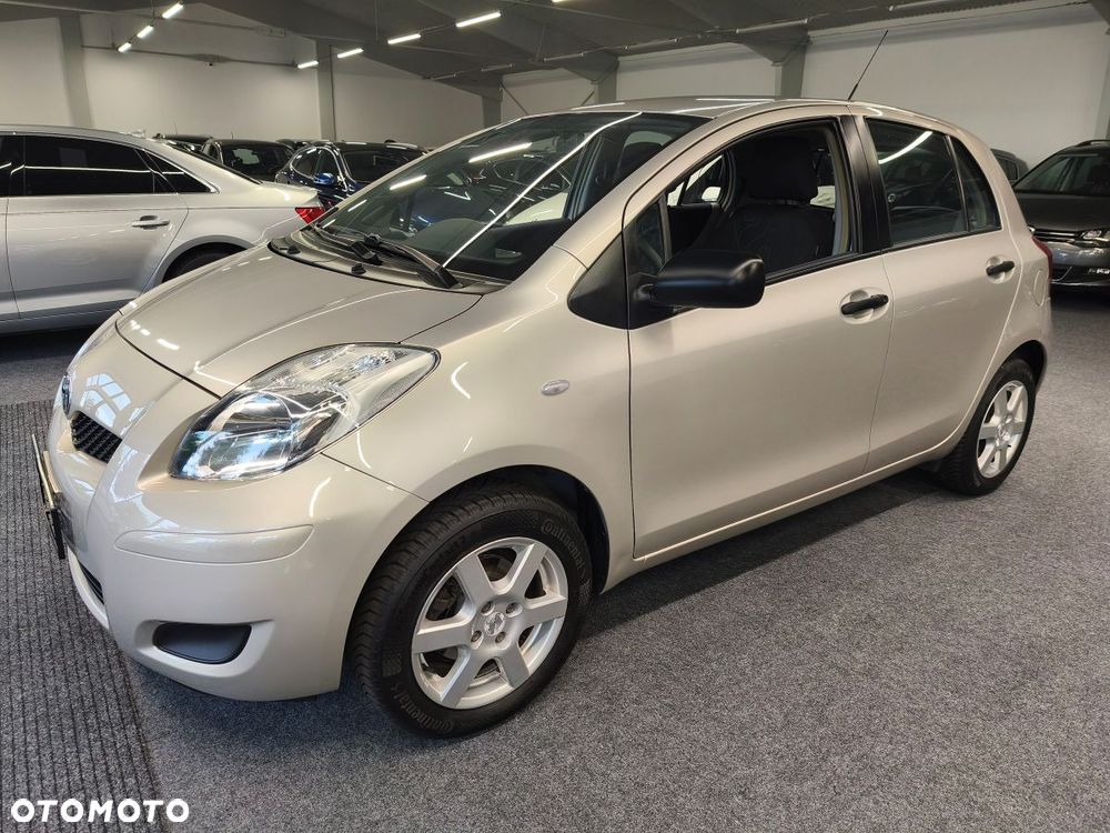 Toyota Yaris 1.0 Terra EU5 - 2