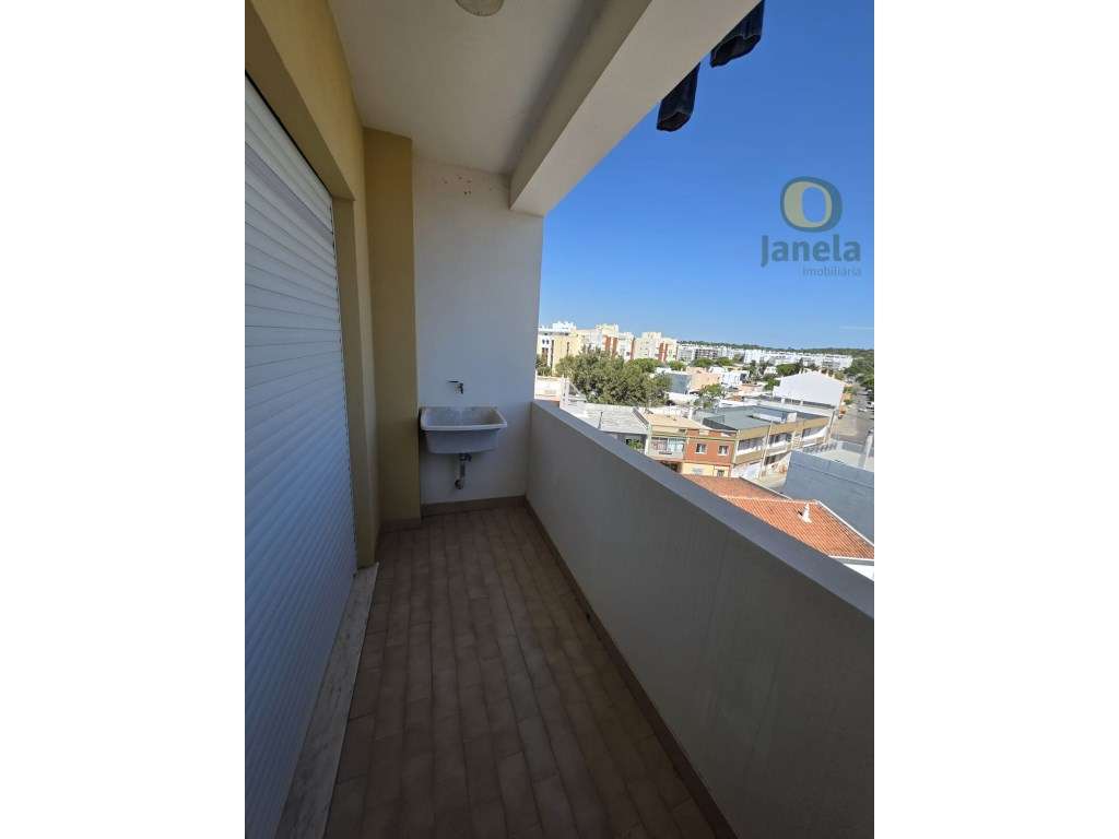 T3 em Loulé com vista mar e 3 VARANDAS - Grande imagem: 2/10
