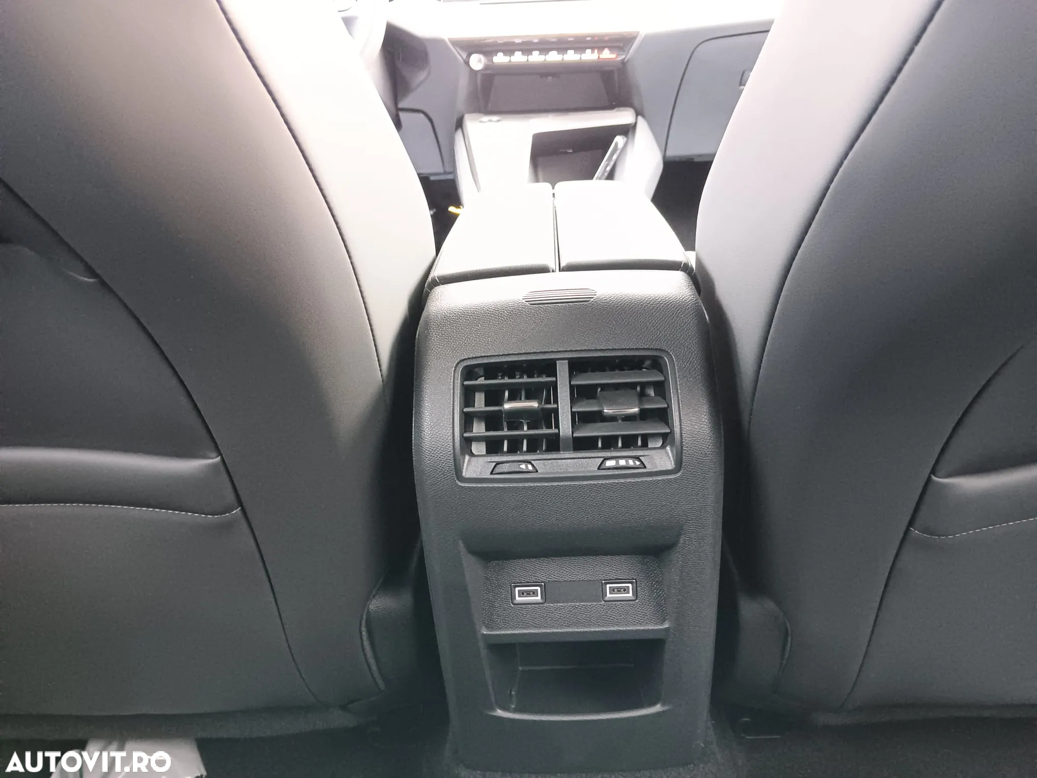 Peugeot 408 - 12