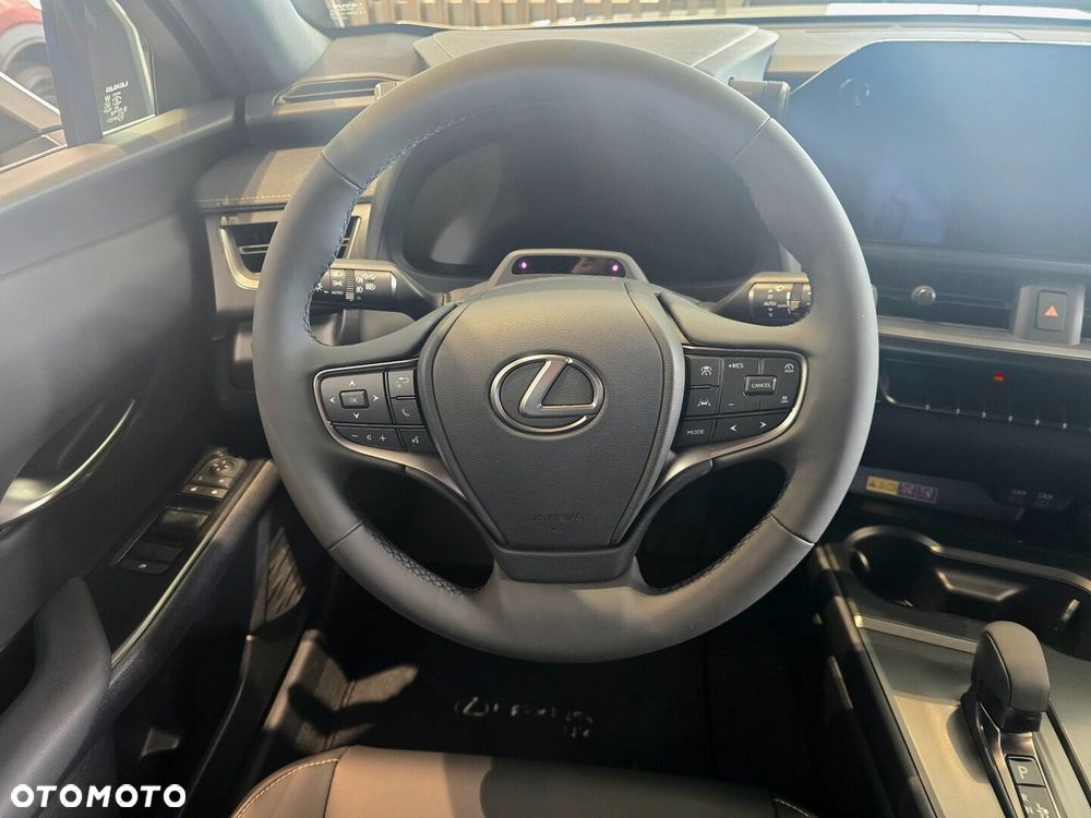 Lexus UX - 7