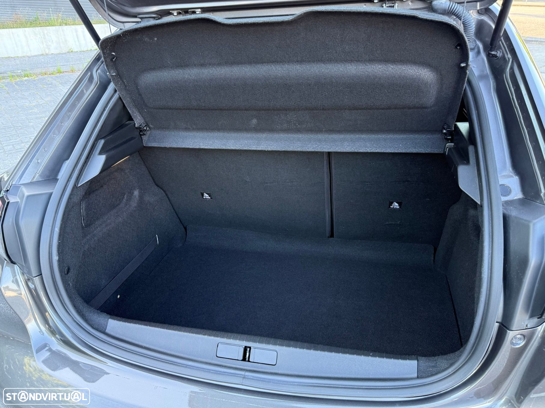 Peugeot 208 1.2 PureTech Active Pack - 19