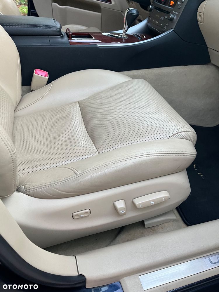 Lexus IS 250 F-Sport - 22