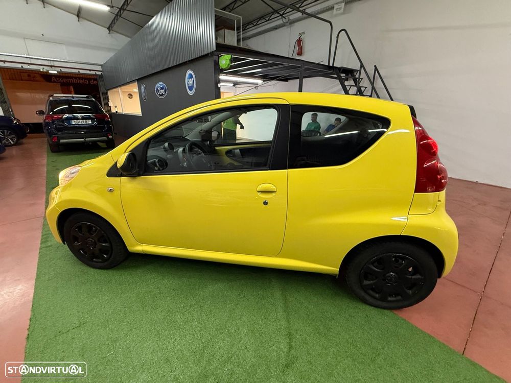 Peugeot 107 1.0 Urban - 10