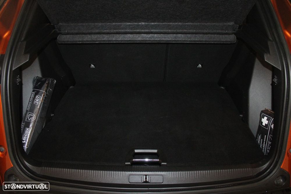 Peugeot e-2008 50 kWh Allure Pack - 32