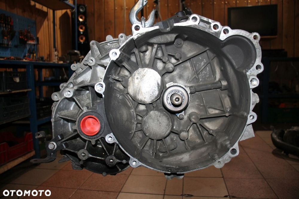 VOLVO V70 S80 2.5T SKRZYNIA MANUAL 30783236 - 1