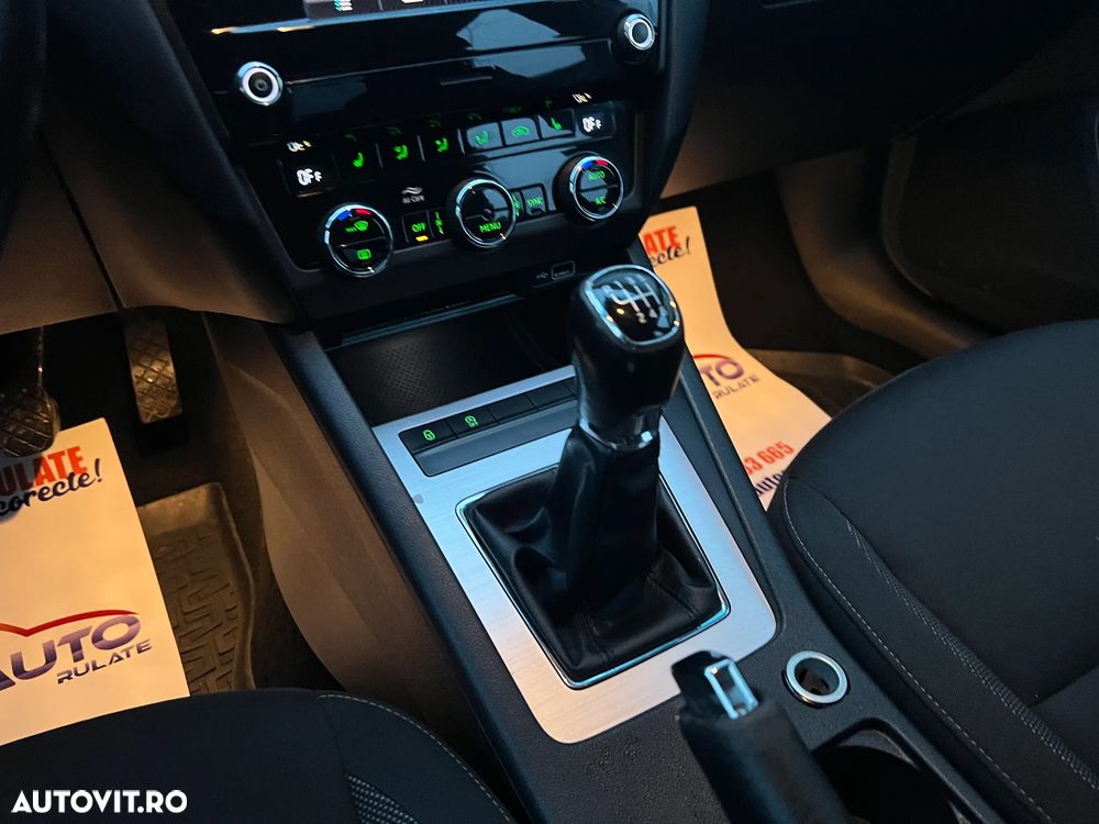 SKODA Octavia 2019 — imagine 12