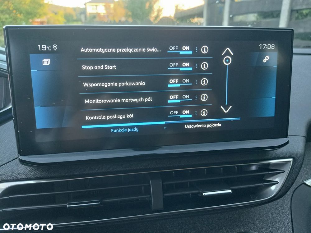Peugeot 3008 1.5 BlueHDi Allure Pack S&S EAT8 - 28