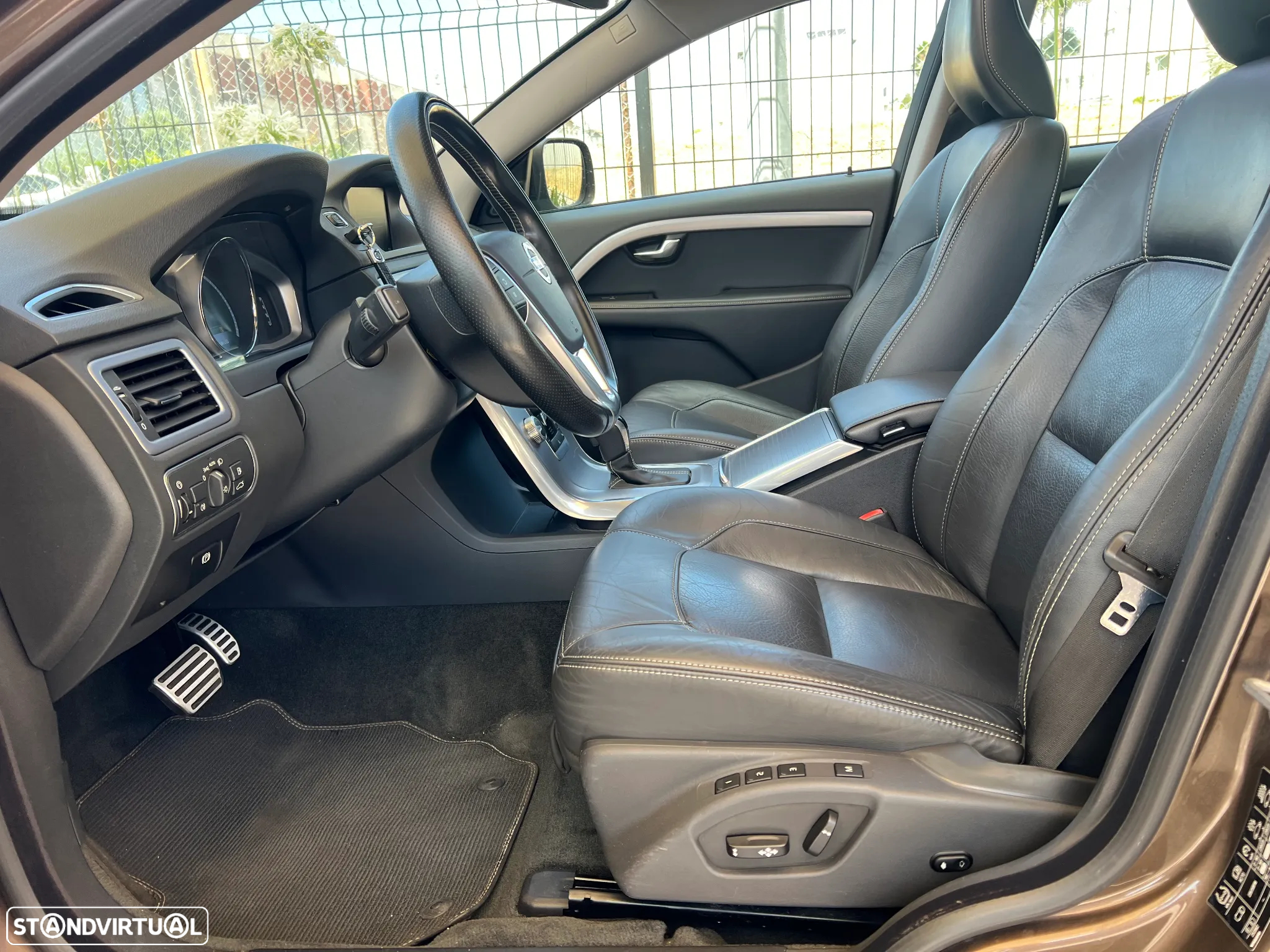 Volvo XC 70 2.0 D4 Summum Dynamic Geartronic - 13