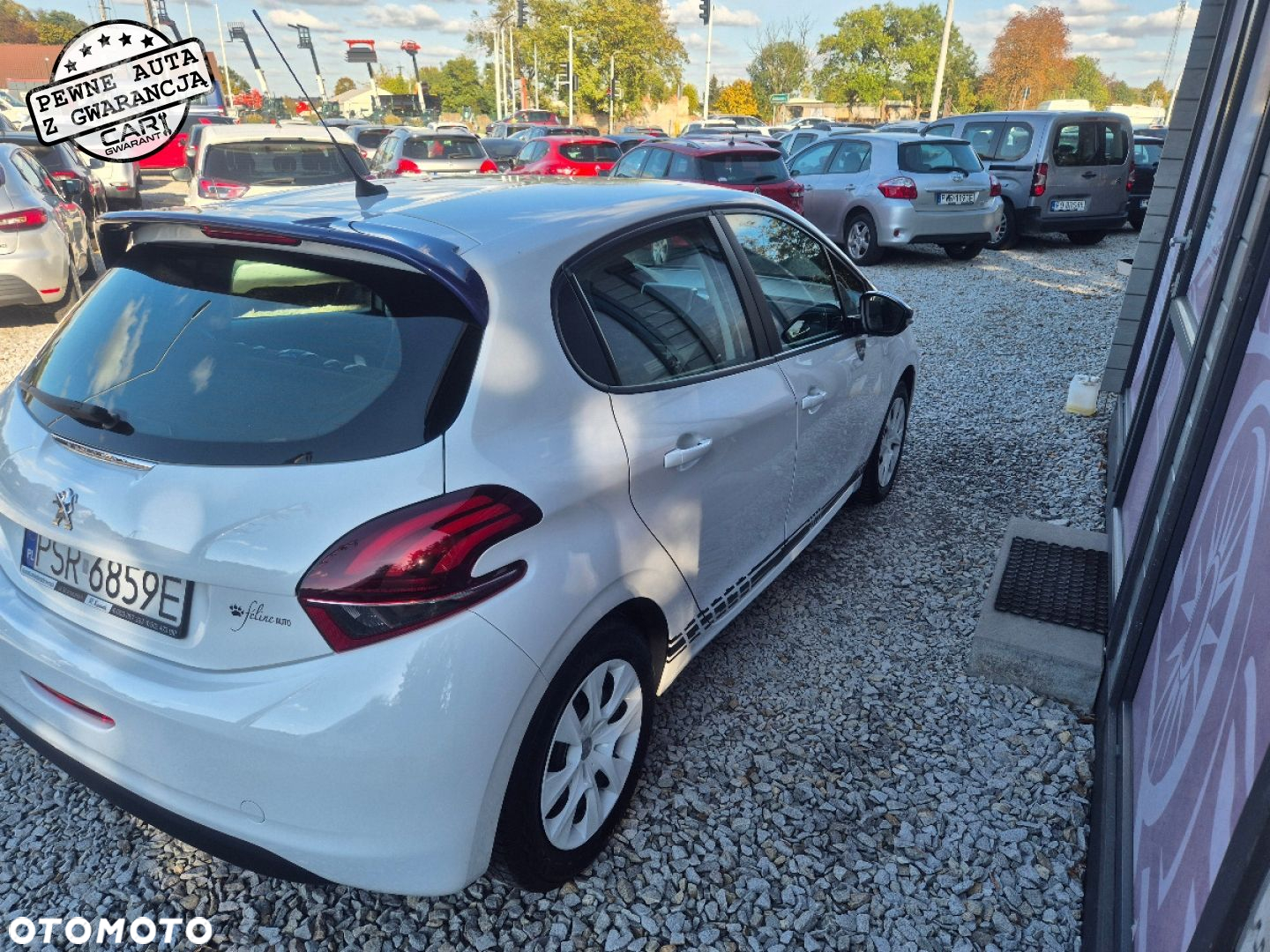 Peugeot 208 - 5