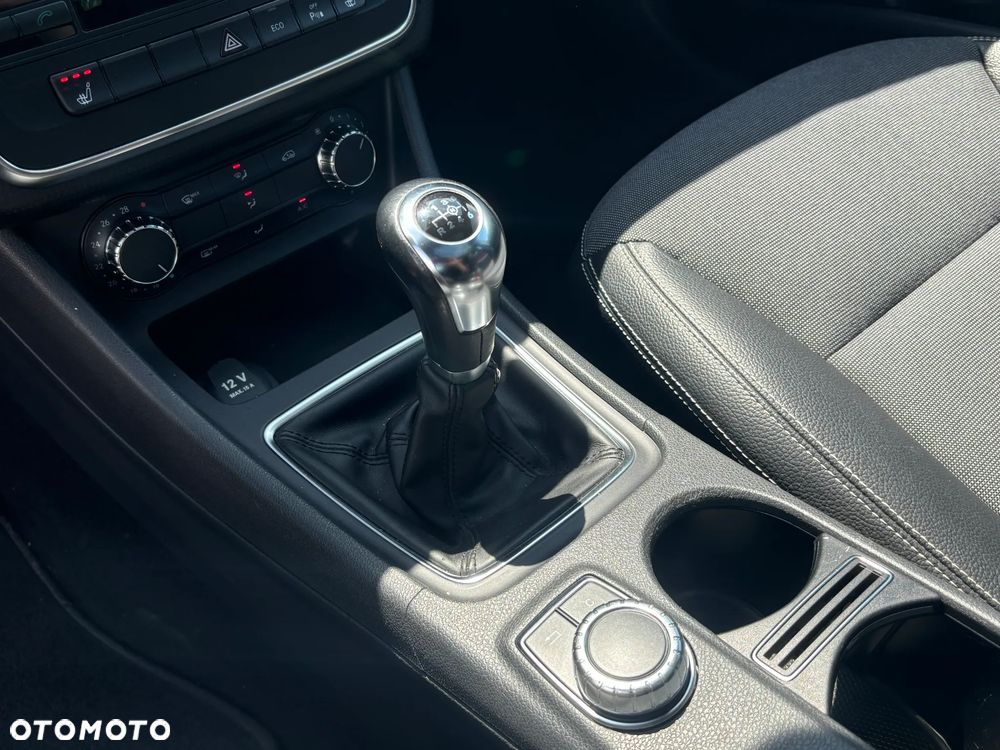 Mercedes-Benz Klasa A 180 (BlueEFFICIENCY) Style - 26