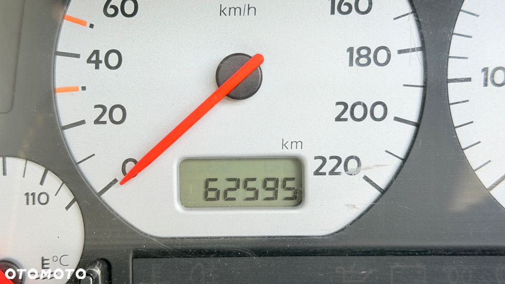 Volkswagen Golf Cabrio 1.8 - 20