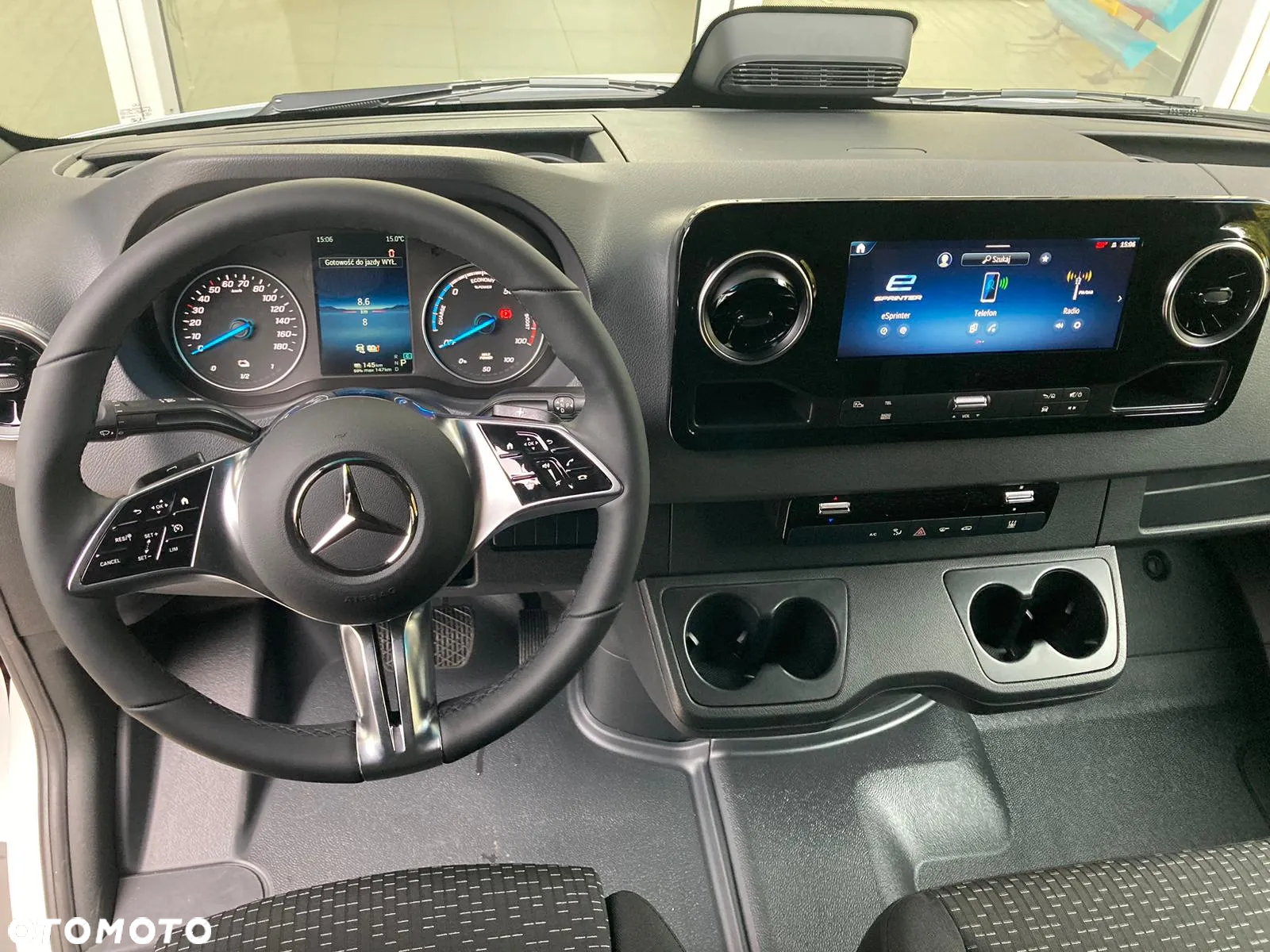 Mercedes-Benz eSprinter - 14