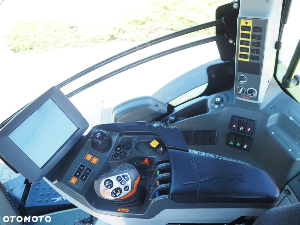 Claas Axion 830 CMATIC - 9