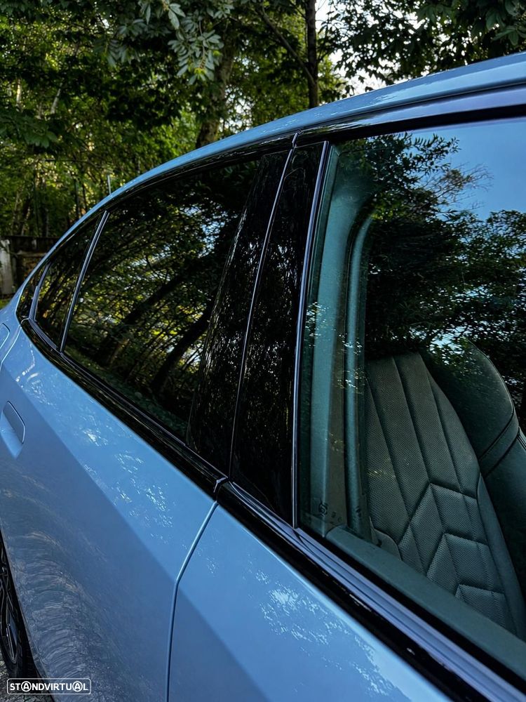 BMW 520 d Pack Desportivo M Pro - 15