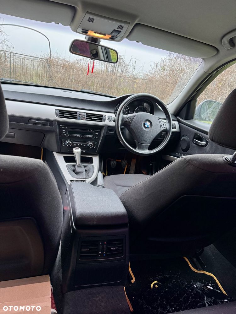 BMW Seria 3 320d Efficient Dynamics Edition - 11