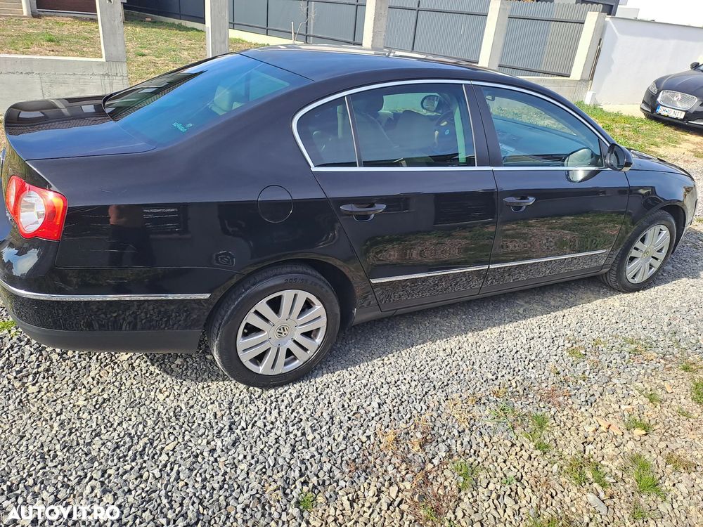 Volkswagen Passat - 4