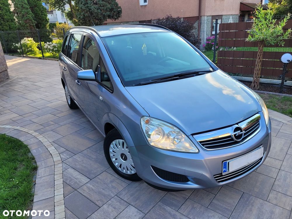 Opel Zafira - 10