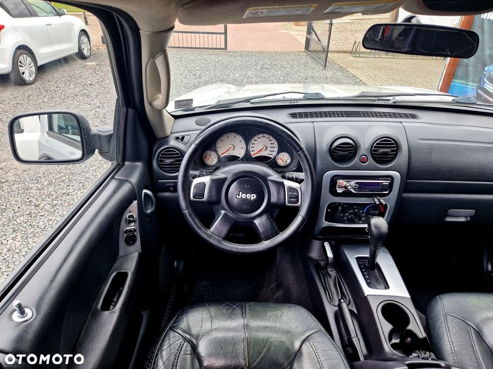 Jeep Cherokee 3.7 Limited - 31
