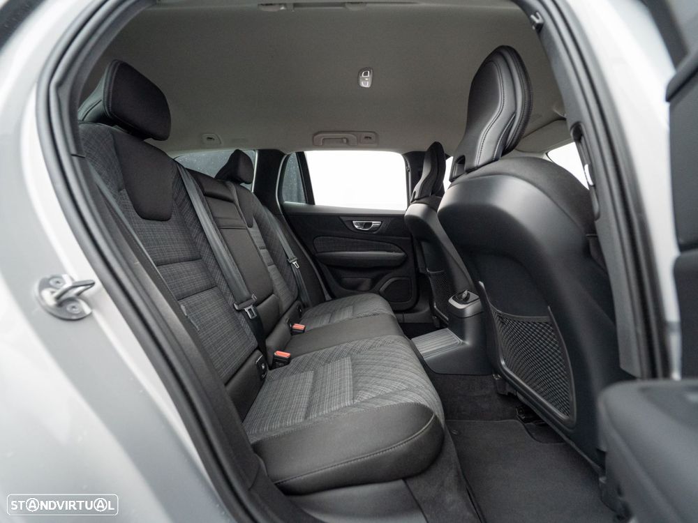 Volvo V60 2.0 T6 AWD TE Core - 44