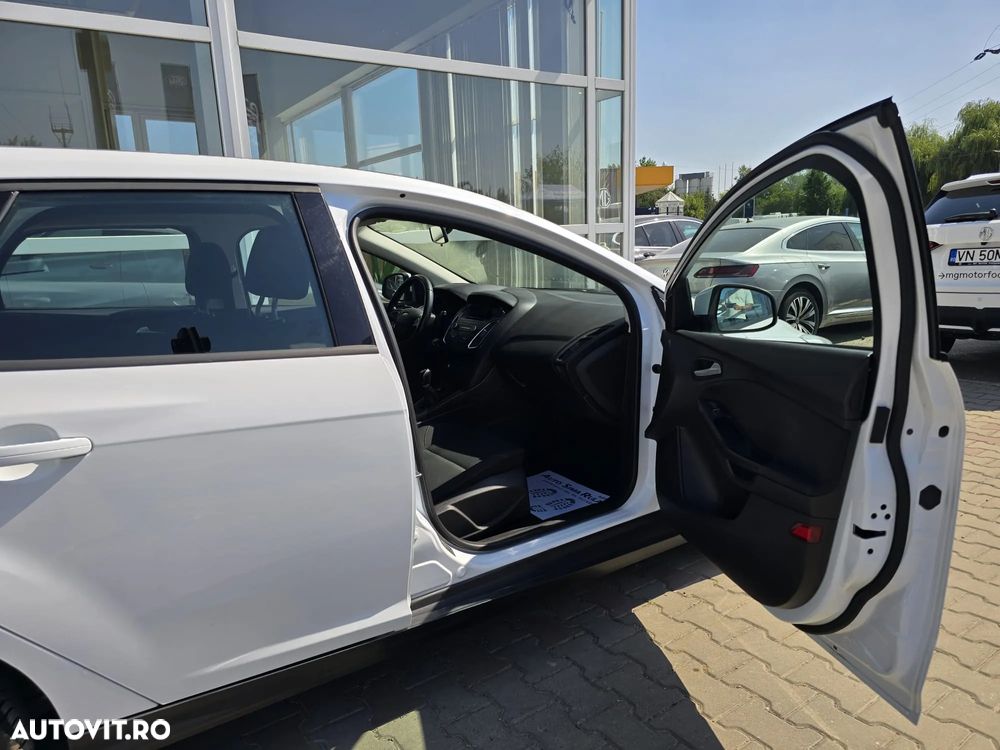 Ford Focus 1.0 EcoBoost Trend - 9