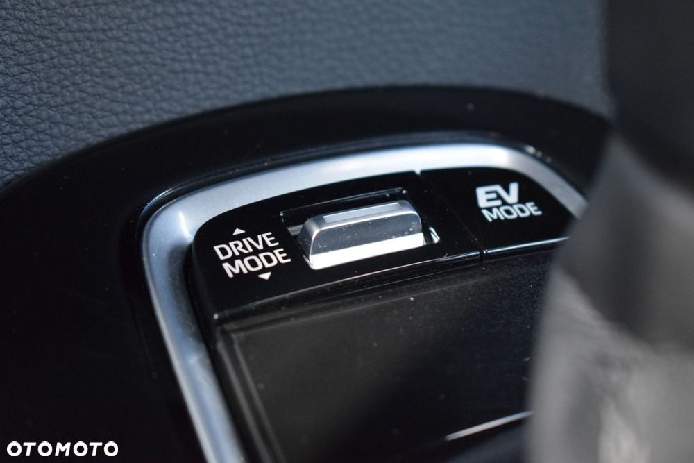 Toyota Corolla 1.8 Hybrid Comfort - 17