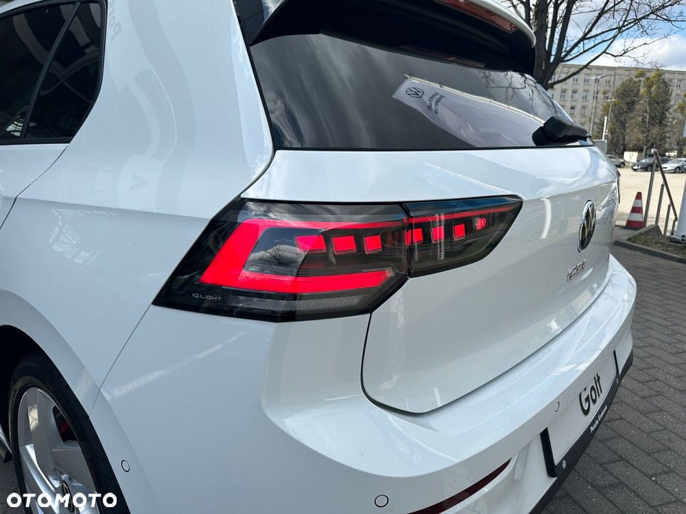 Volkswagen Golf - 36
