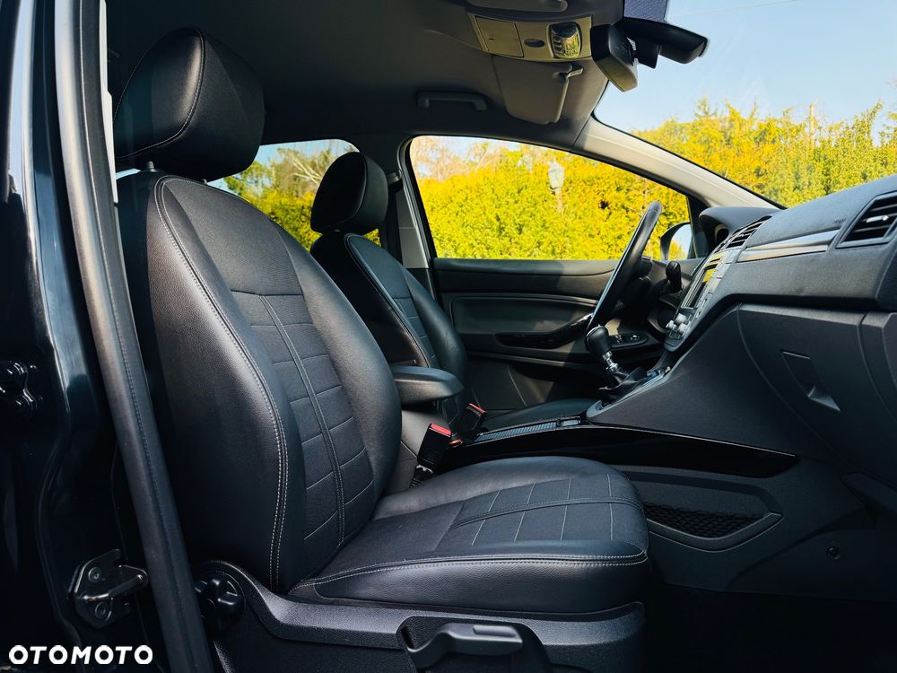 Ford Kuga 2.0 TDCi 4x4 Titanium - 35