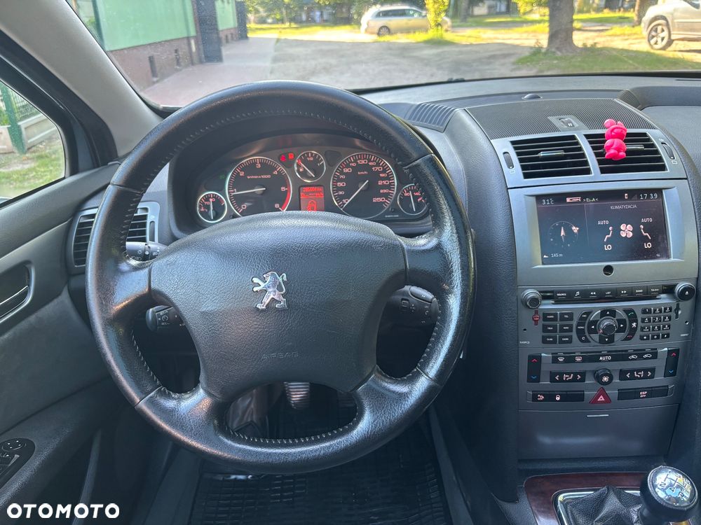 Peugeot 407 - 11