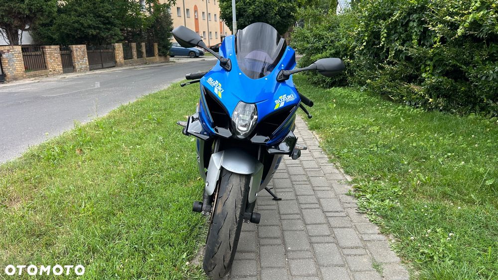 Suzuki GSX-R - 4