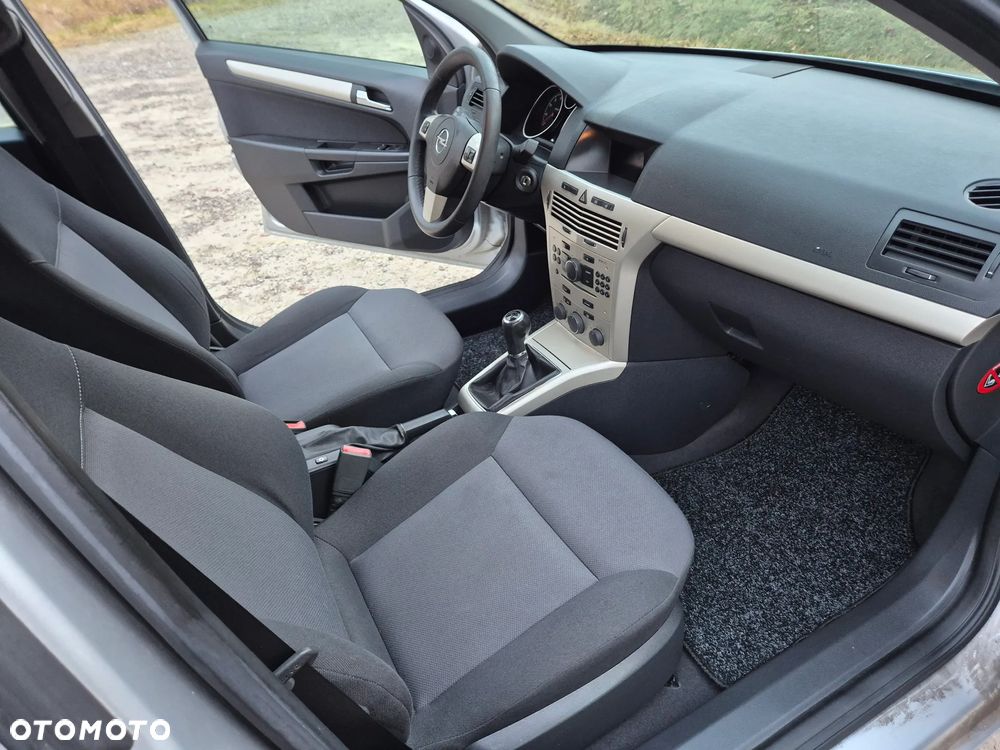 Opel Astra - 16