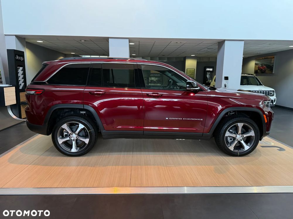 Jeep Grand Cherokee - 9