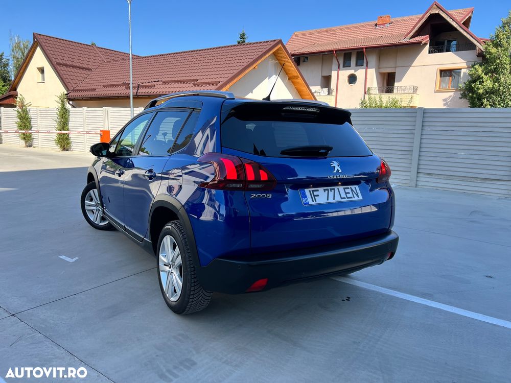 Peugeot 2008 PureTech 110 GPF Stop&Start EAT6 Signature - 6