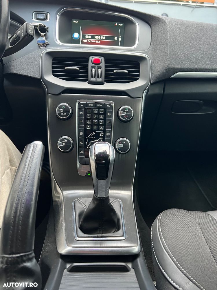 Volvo V40 D4 VEA Momentum - 13