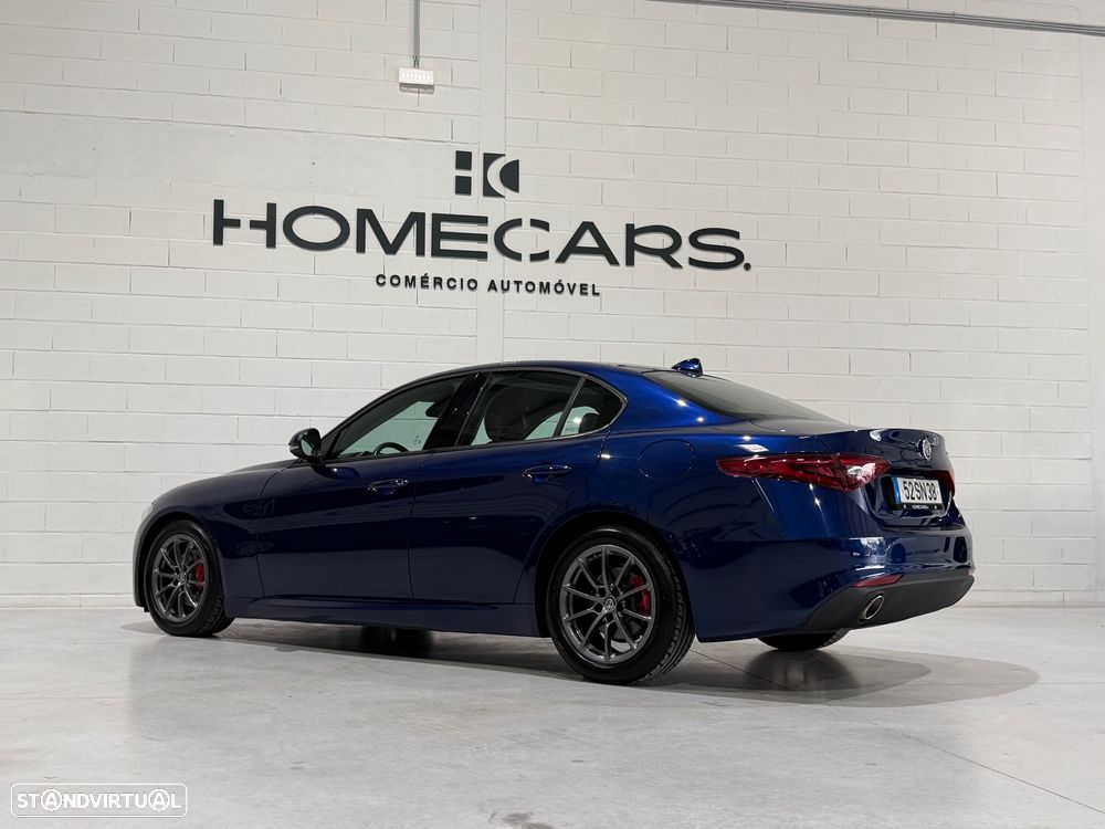 Alfa Romeo Giulia 2.2 D AT8 - 15