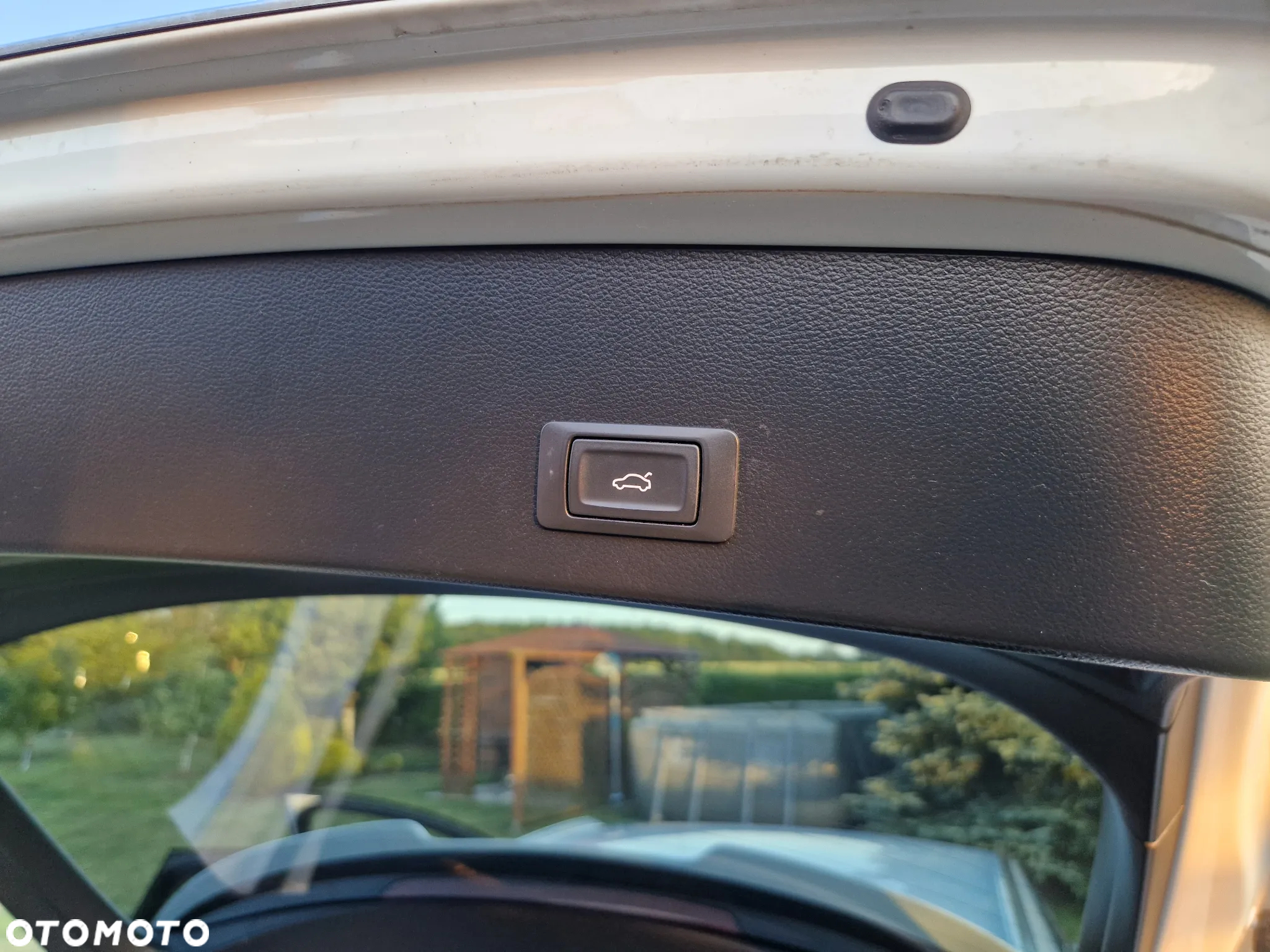Audi A6 Avant 2.0 TDI Ultra S tronic - 25