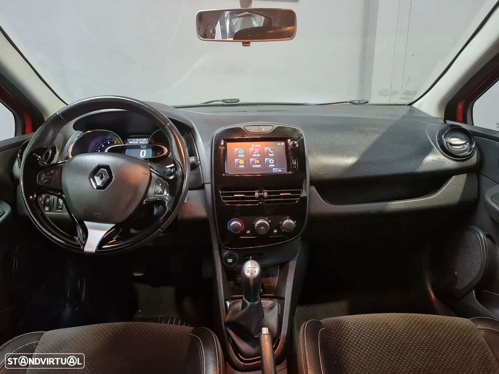 Renault Clio - 11
