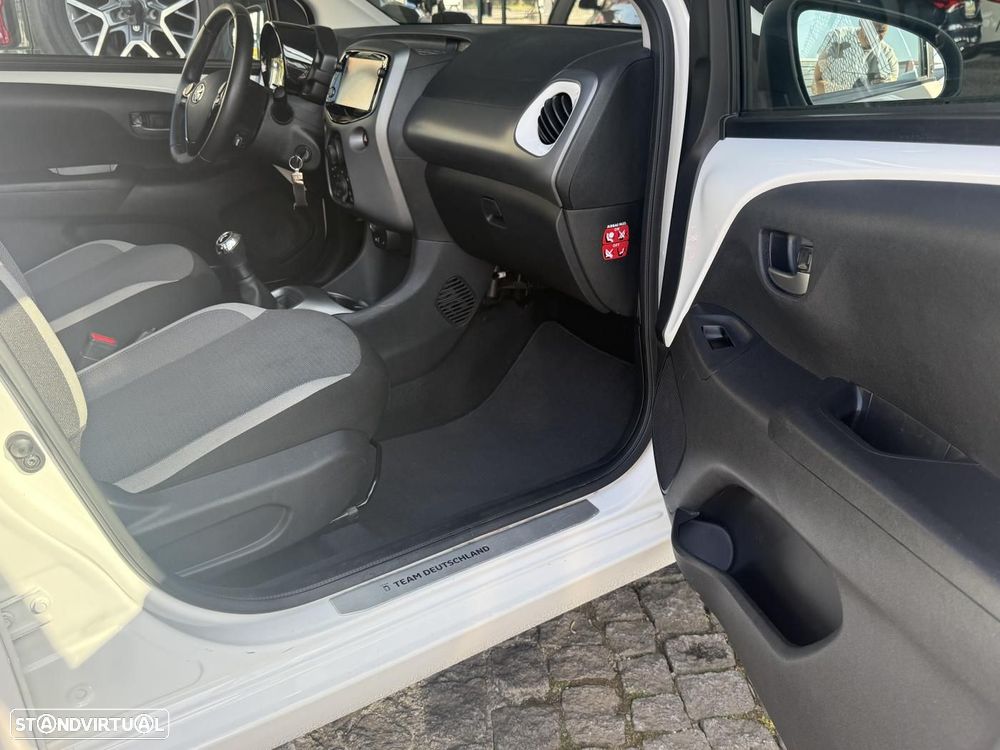 Toyota Aygo 1.0 X-Play+X-Touch - 35