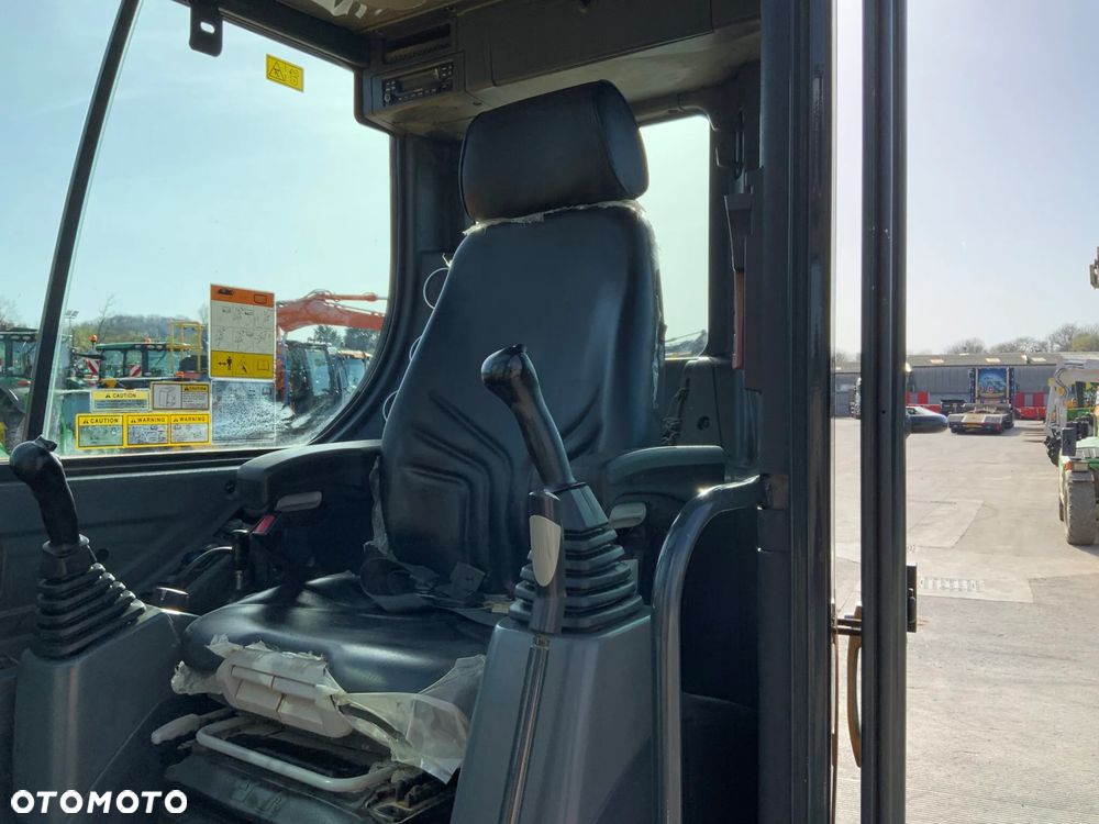 Hyundai R80 CR-9A - 14