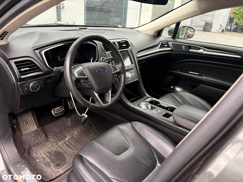 Ford Fusion - 6