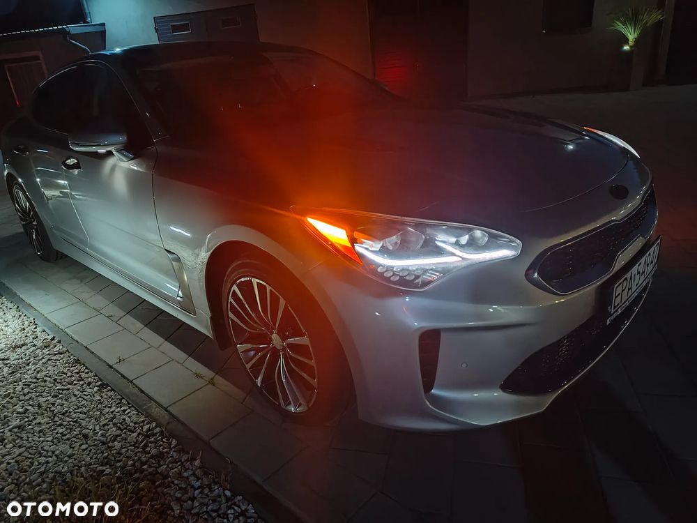 Kia Stinger - 14
