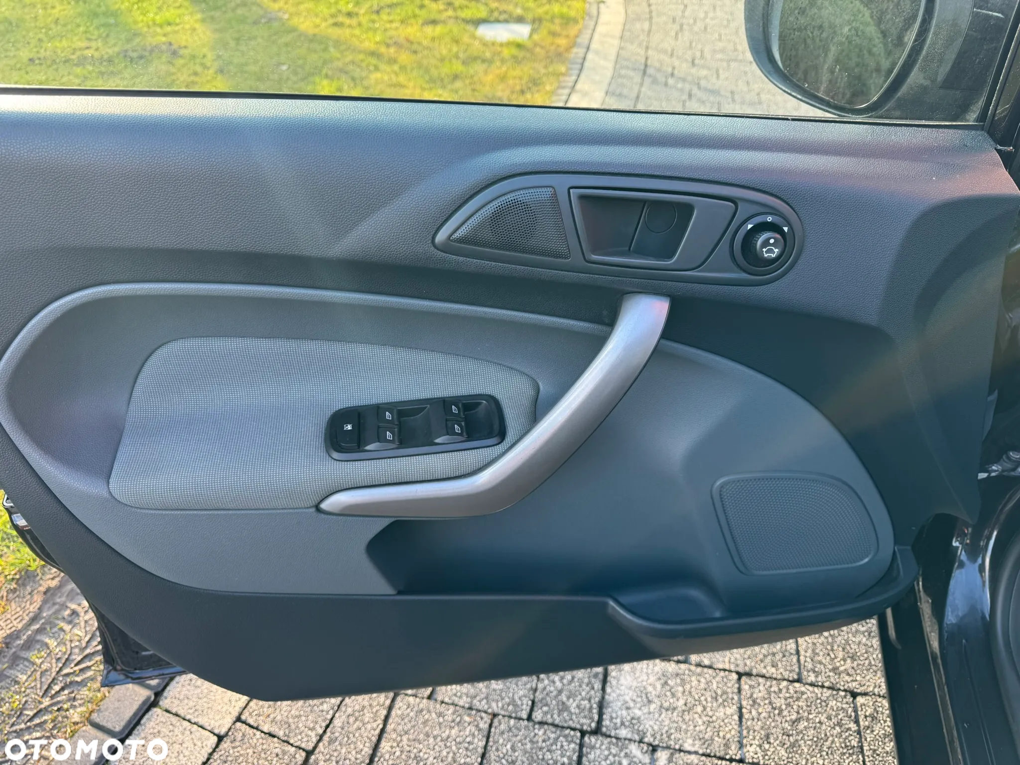 Ford Fiesta 1.25 Ambiente EU5 - 12