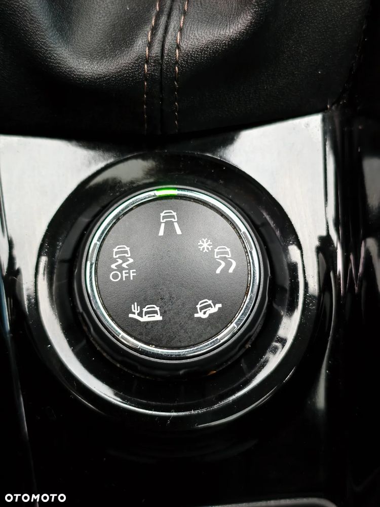 Peugeot 2008 e-HDi FAP 115 STOP & START Allure - 26