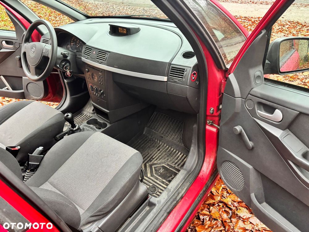 Opel Meriva 1.6 (Essentia) - 11