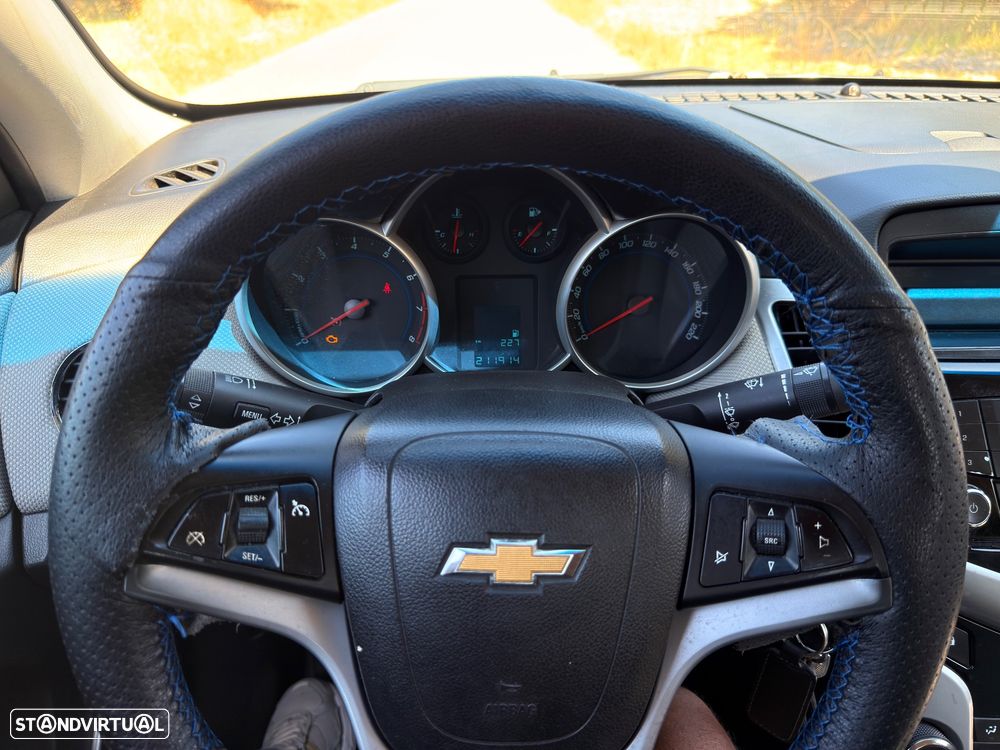 Chevrolet Cruze 1.6 LS - 18