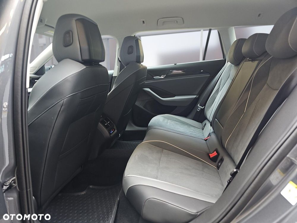 Volkswagen Passat - 10
