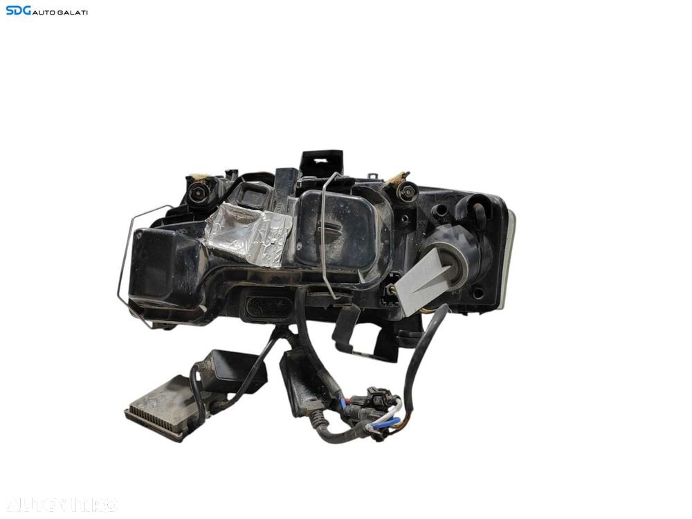 Far Dreapta cu Lupa si Xenon Audi A6 C5 1997 - 2004 Cod 08141102R 084461113R (Xenon Aftermarket si Ureche Lipsa) [L6248] - 6