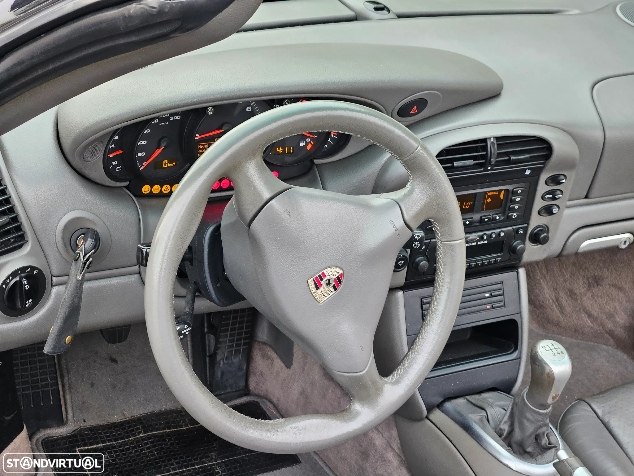 Porsche 911 (996) Carrera 4 - 25